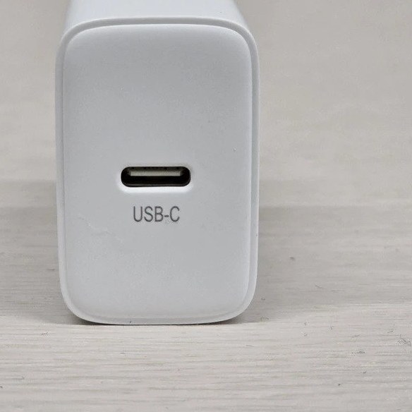 شارژر دیواری فیلیپس مدل DLP5312CW توان ۳۰ وات با درگاه USB-C